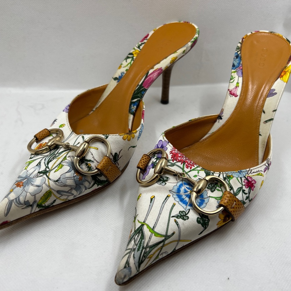 Gucci heel 8b.